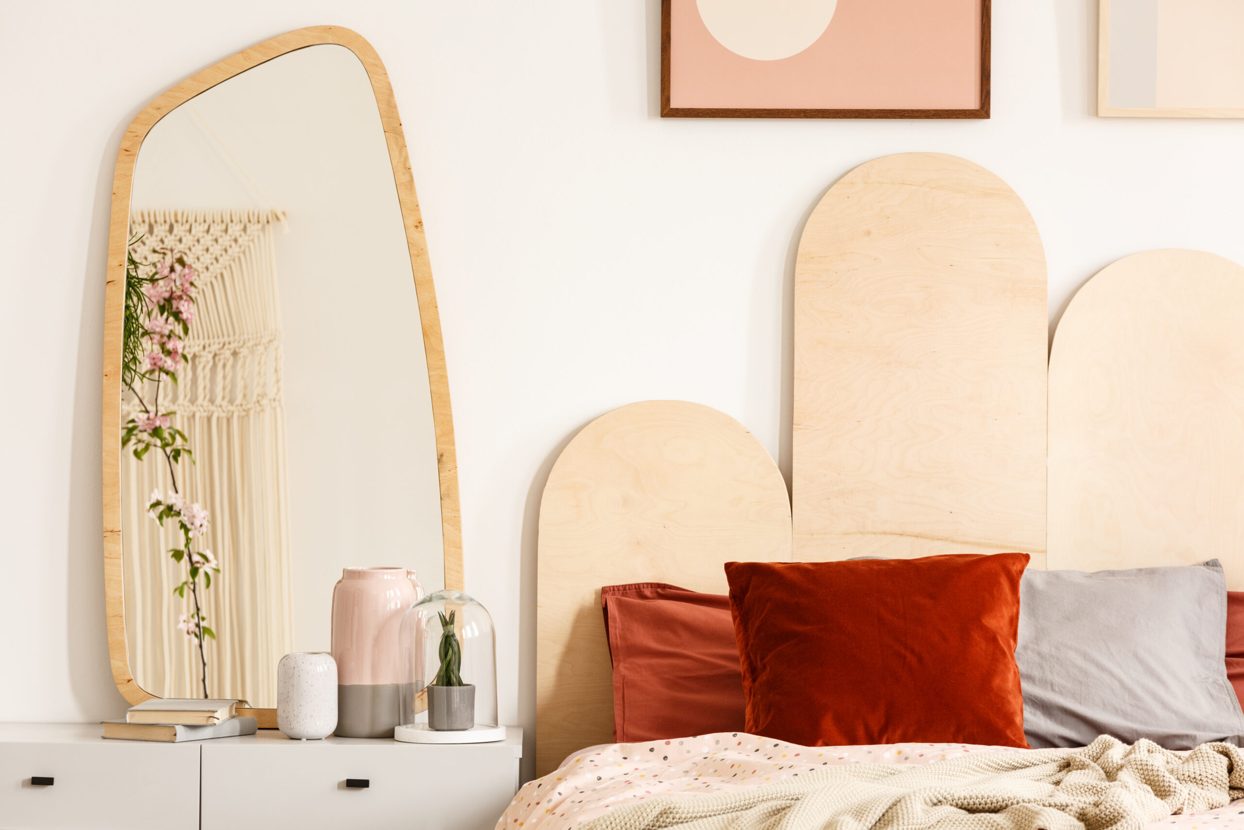 Miroir sur mesure : une solution élégante pour agrandir et personnaliser votre intérieur sur Lille